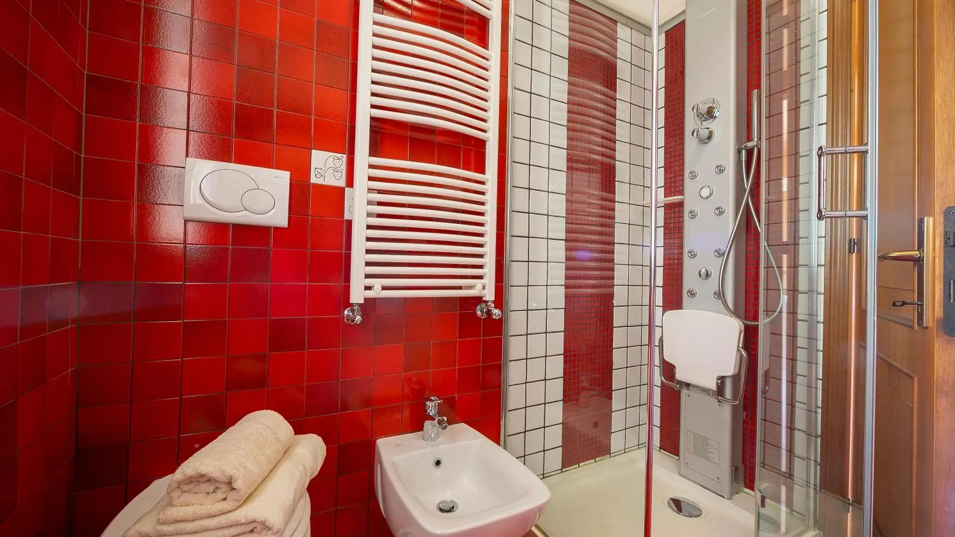 Cinzia Apartment Front Beach - Happy Rentals Sirmione 0*,